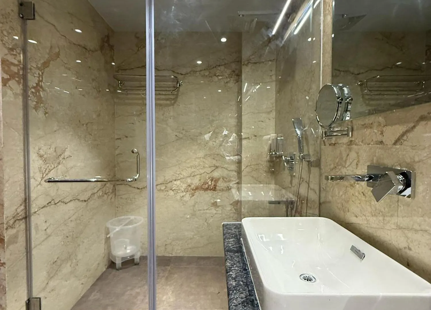 Hotel River Rhythm Assi Ghat Varanasi 3*,